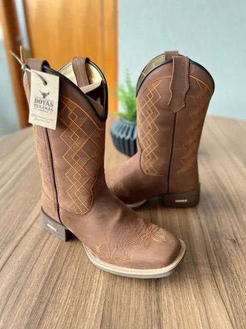 Texana Antônio - Couro Horse Nescau/ Bordado Geométrico Laranja