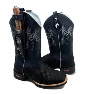 BotaFaca Mulas
- Couro Cano Floater Preto | Couro Gáspea Nobuck Preto Estilizado em Tilápia | Mulas Brancas