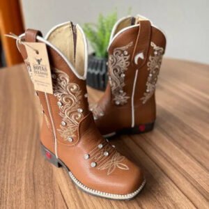 Texana Jessica Infantil - Couro Mustangue/Bordado Ramos Bege com Metais