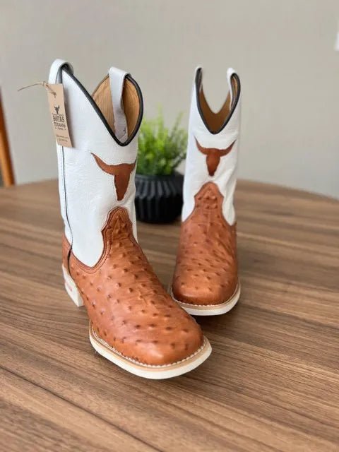 Texana Lucca - Couro Floatter Branco e Avestruz/Bordado Touro - Imagem 2