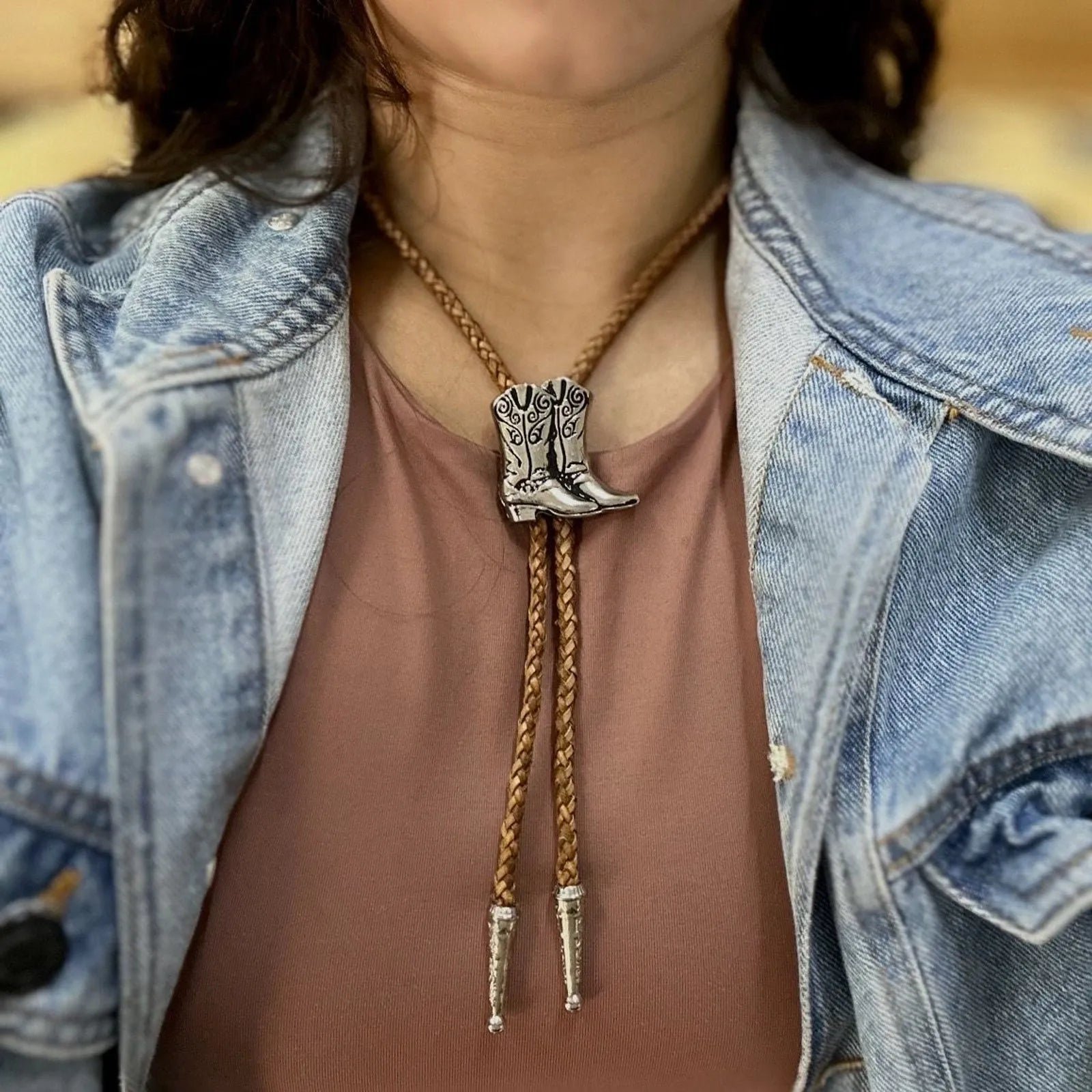 GRAVATA COUNTRY - CORDÃO PRETO PINGENTE BOTA - Imagem 3