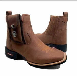 BotinaCanivete Tradicional
- Couro Crazy Horse Nescau | Bordado Ferrugem