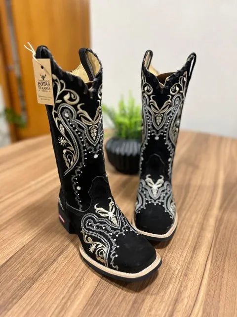 Texana Alice - Couro Nobuck Preto/Bordado Tribal Bege com Tricê - Imagem 2