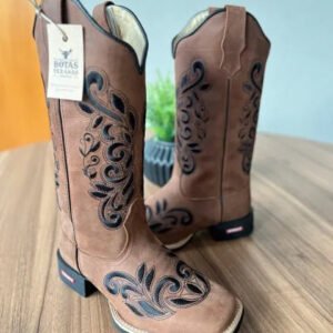 Texana Geovana - Couro Horse Nescau/ Bordado Ramos Preto