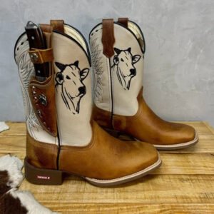 BotaFaca Boi Nelore
- Couro Cano Napa Flay Bege | Couro Gaspea Fóssil Havana | Bordado Preto com Linhas