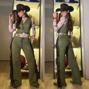 Conjunto Moara Colete e Calça em Suede com Franjas - Verde